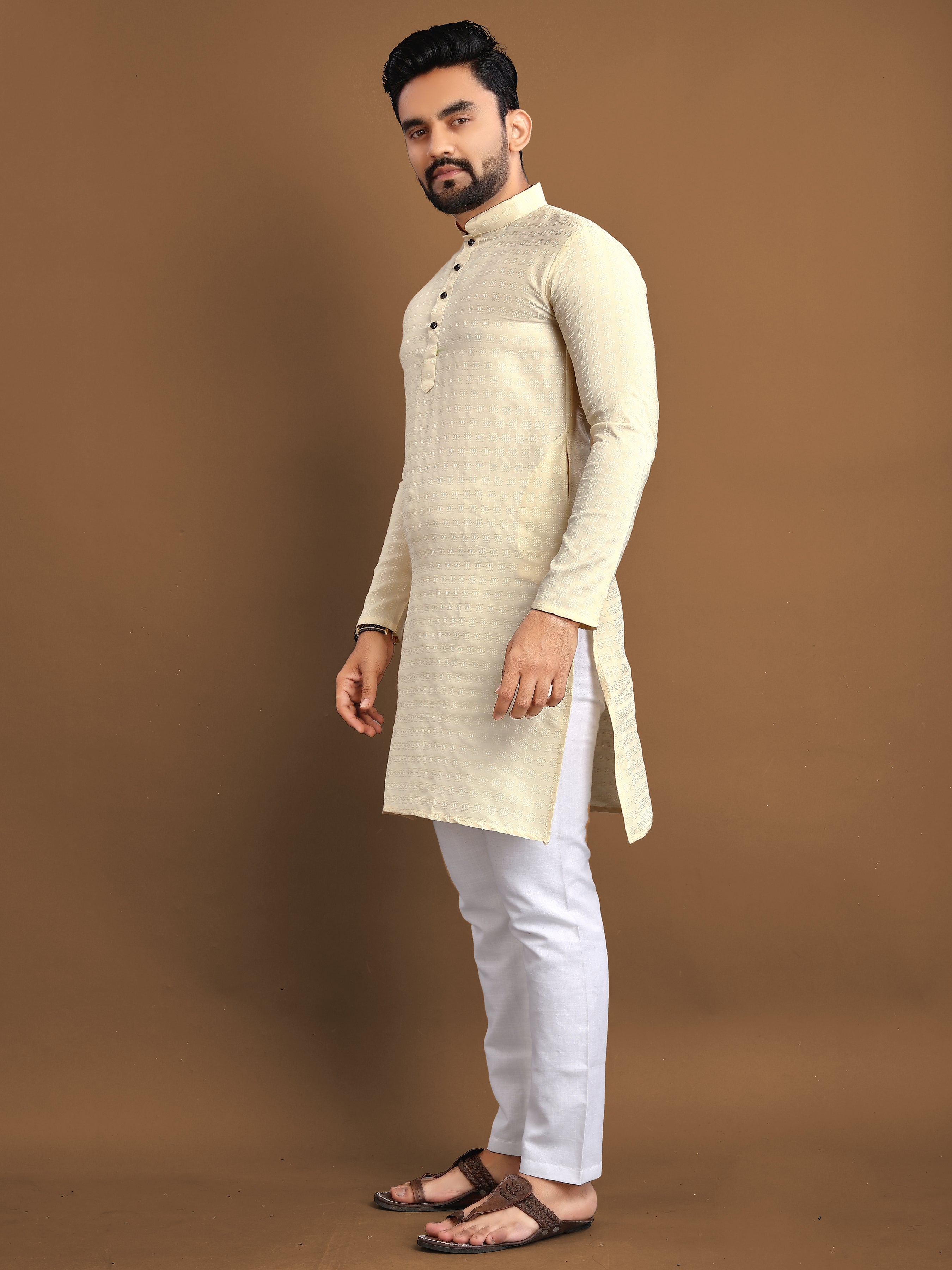 Men’s Jacquard Kurta with Self-Buti Cream