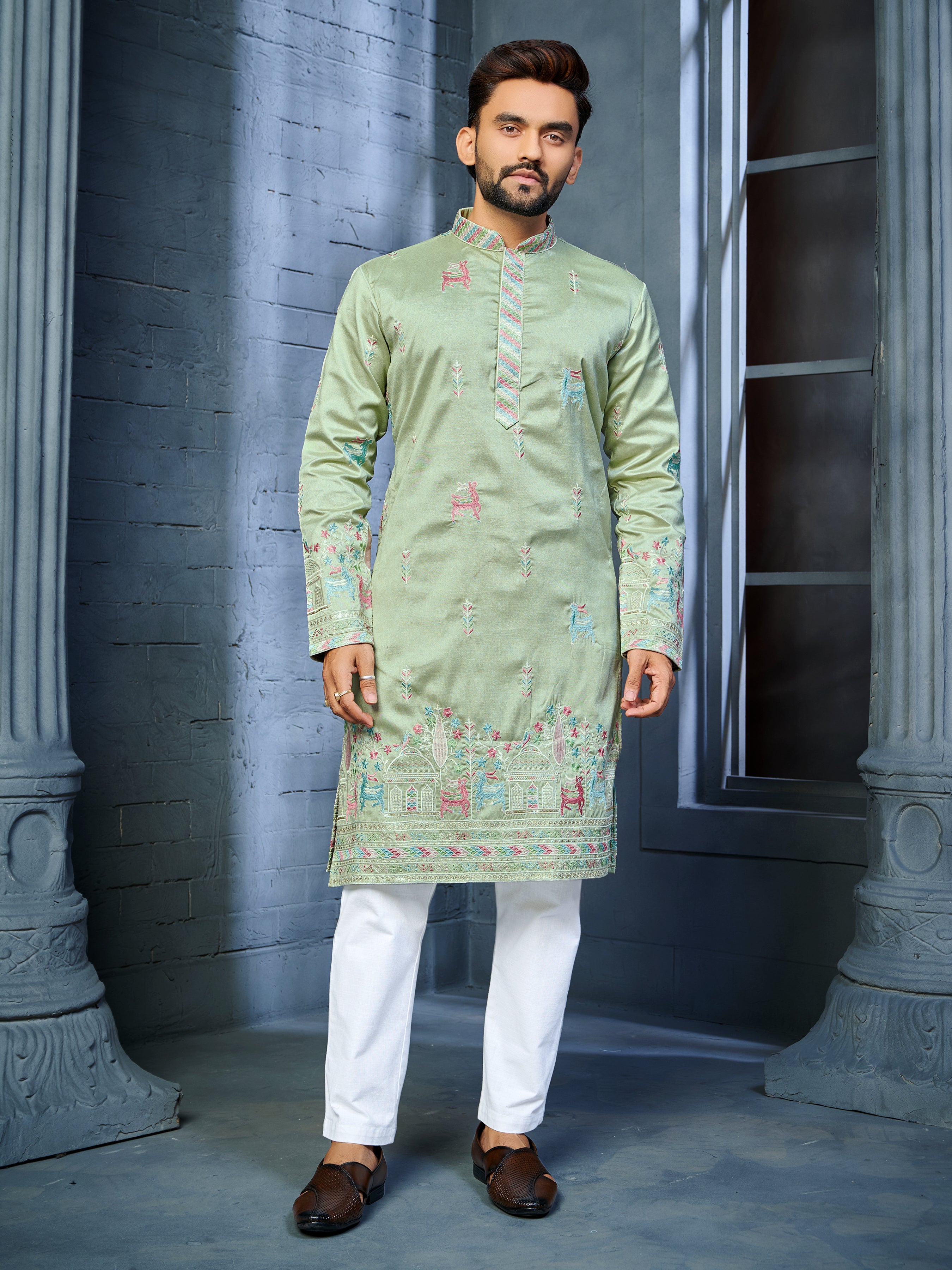Men’s Silk Kurta with Deer Embroidery Pista