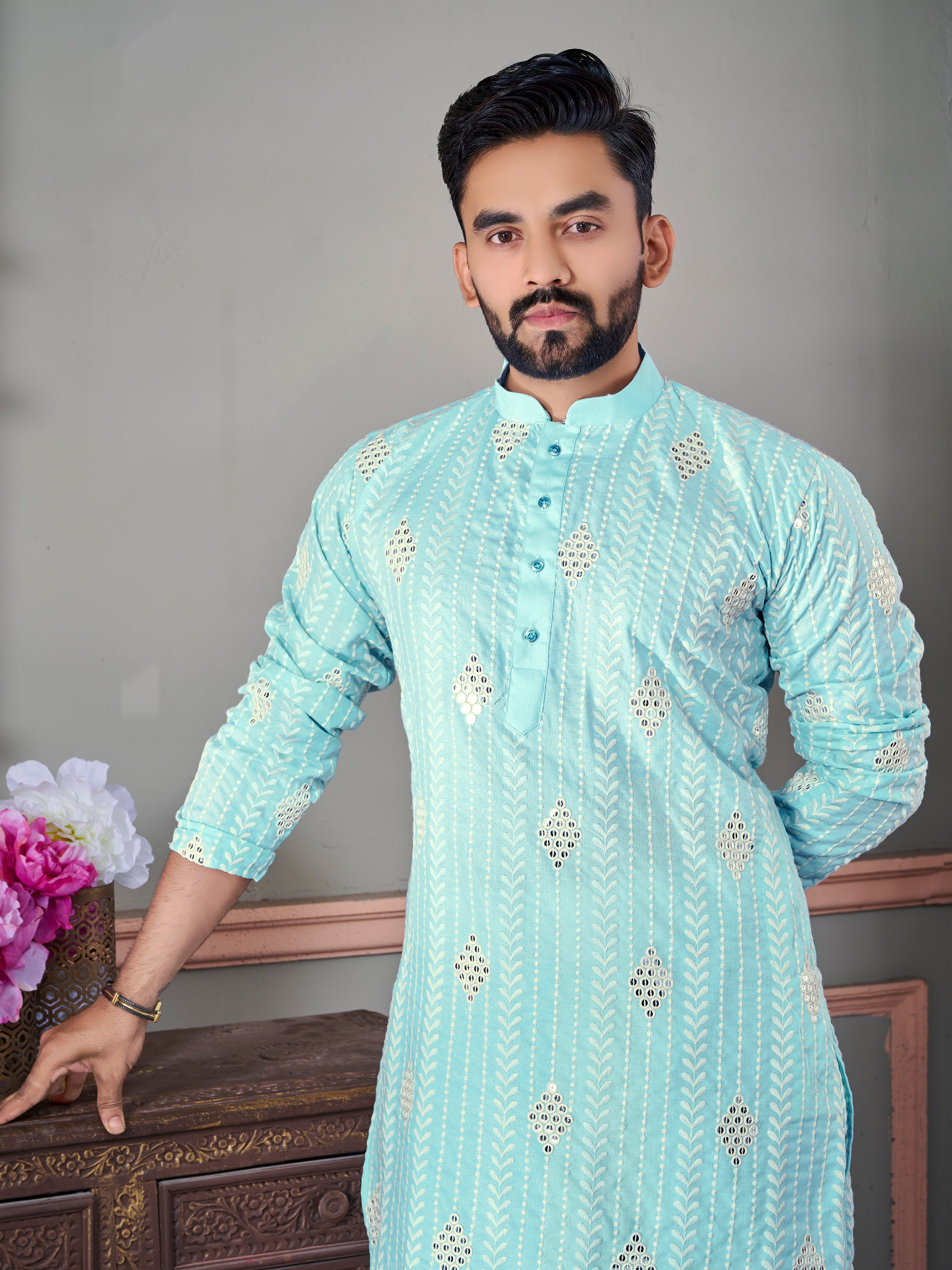 Van-Tara Luxe Linen Sky Kurta