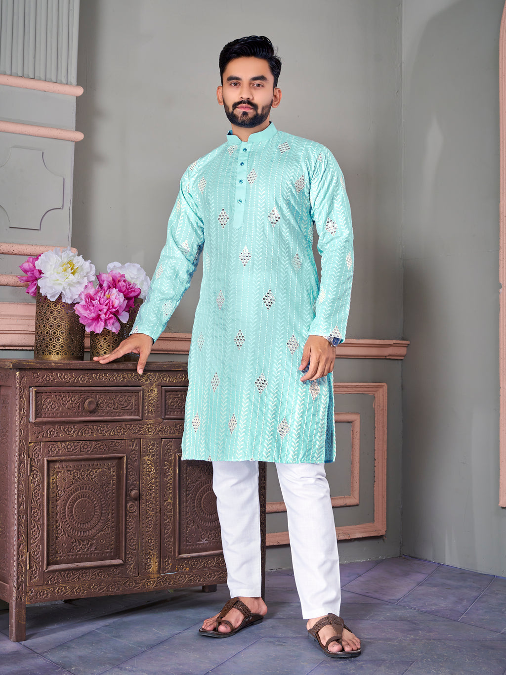 Van-Tara Luxe Linen Sky Kurta
