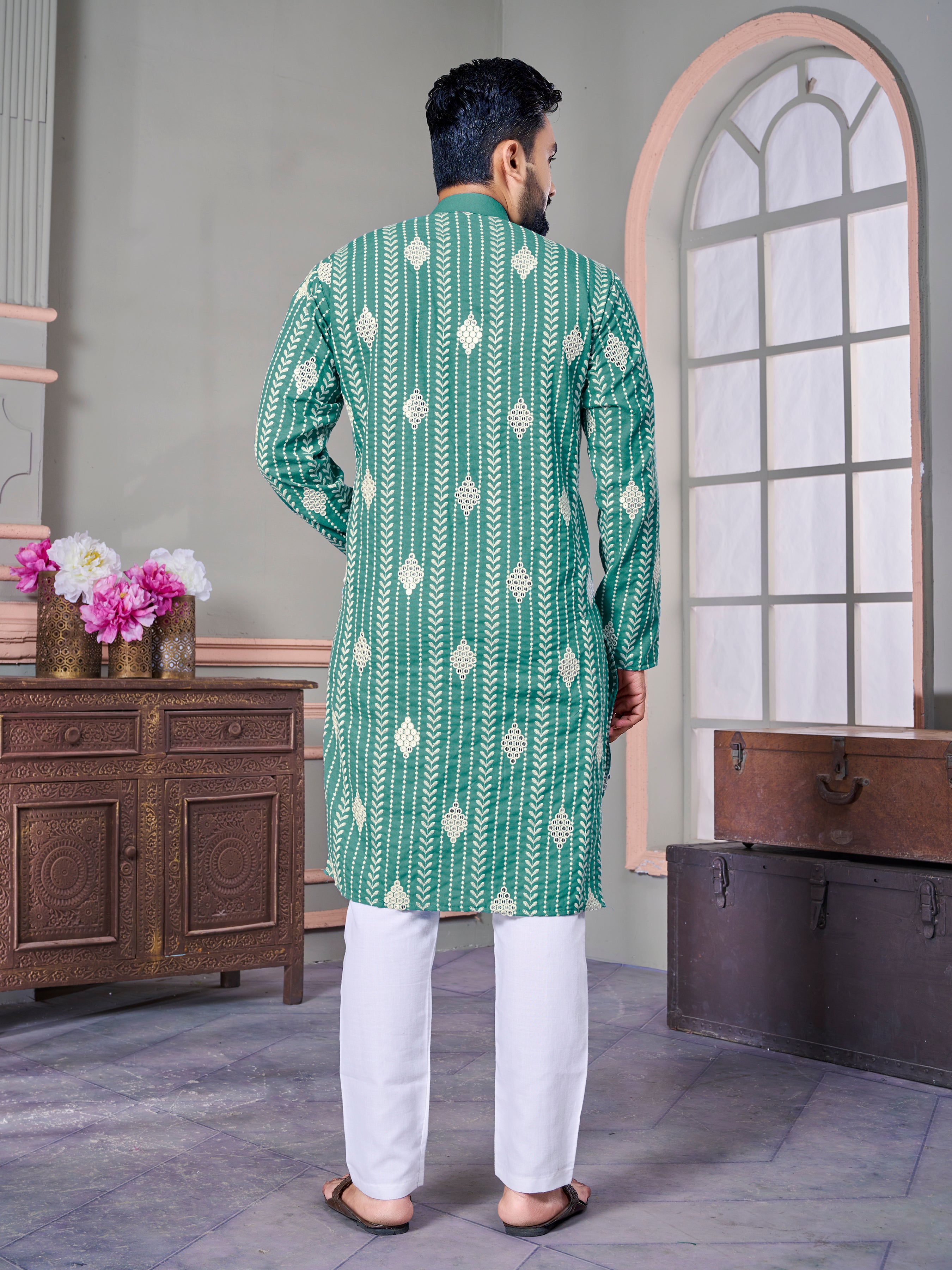 Van-Tara Luxe Linen Bottle Green Kurta