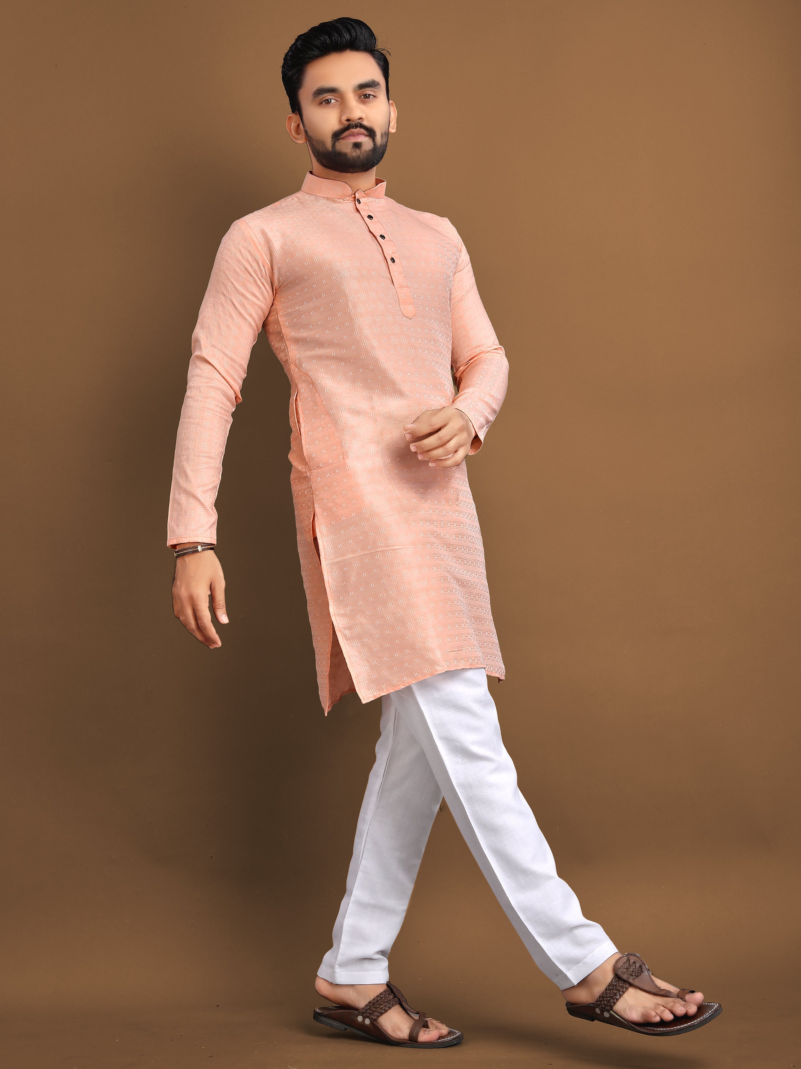 Men’s Jacquard Kurta with Self-Buti Peach