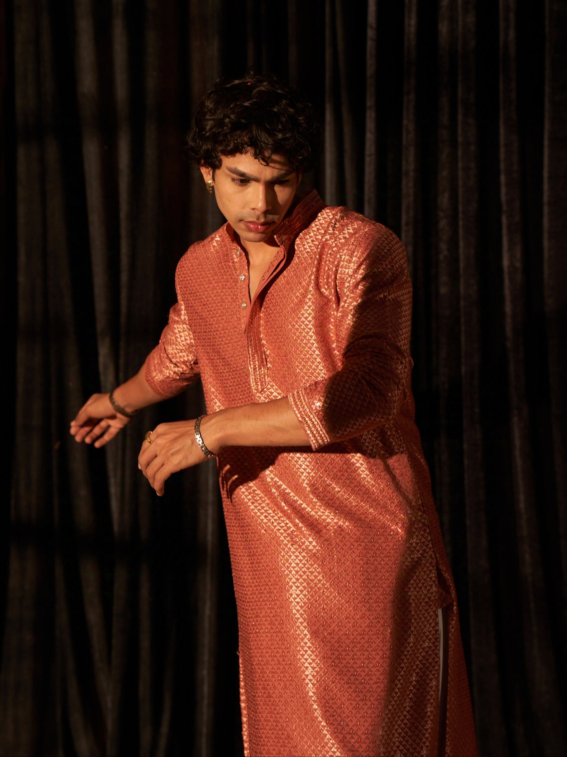 Men’s Chikankari Gajri Kurta
