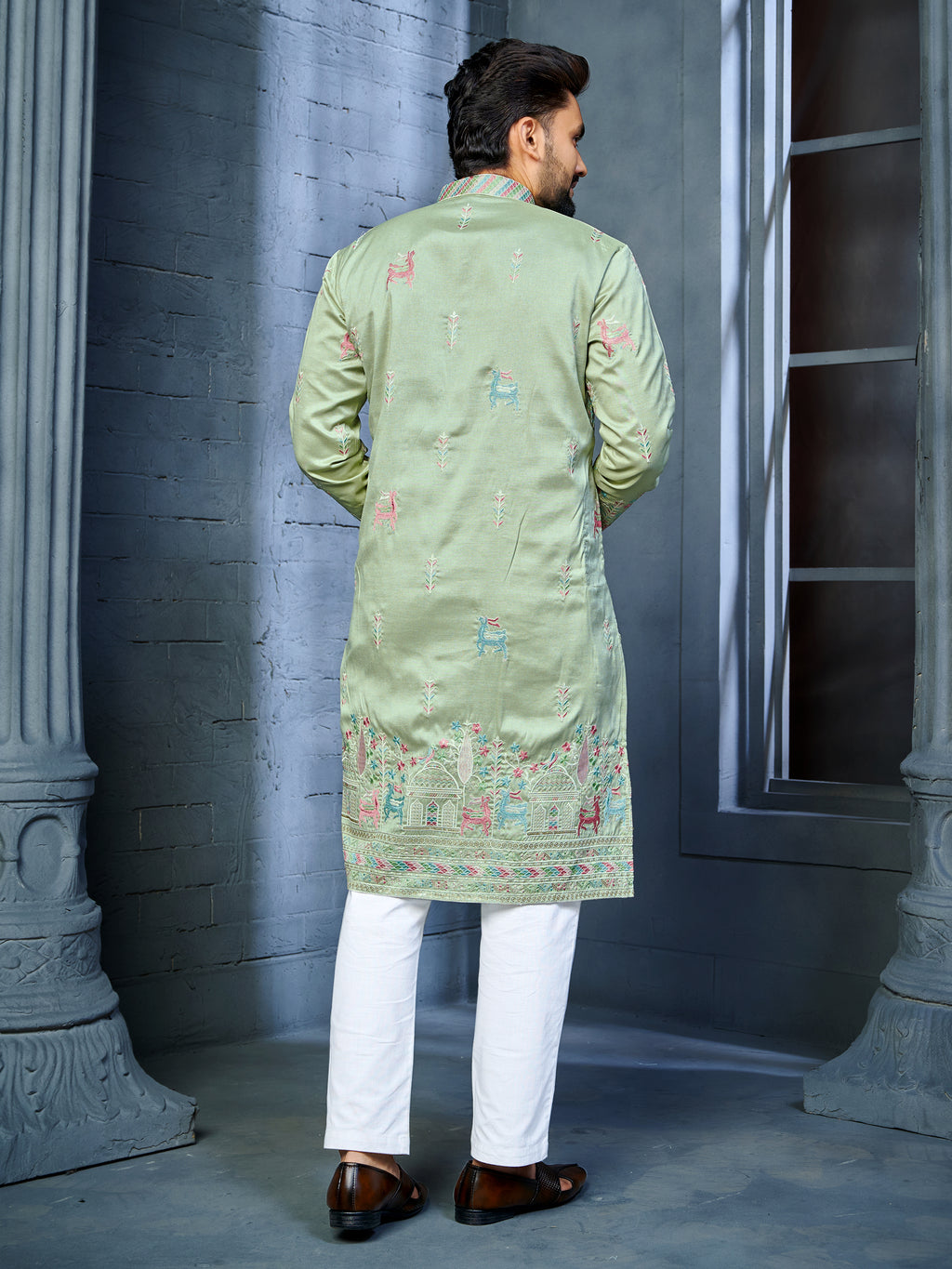 Men’s  Silk Kurta with Deer Embroidery Pista