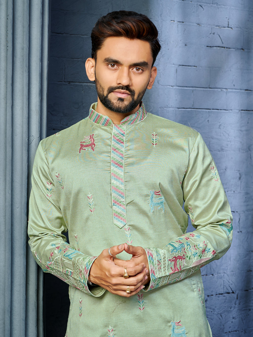 Men’s  Silk Kurta with Deer Embroidery Pista