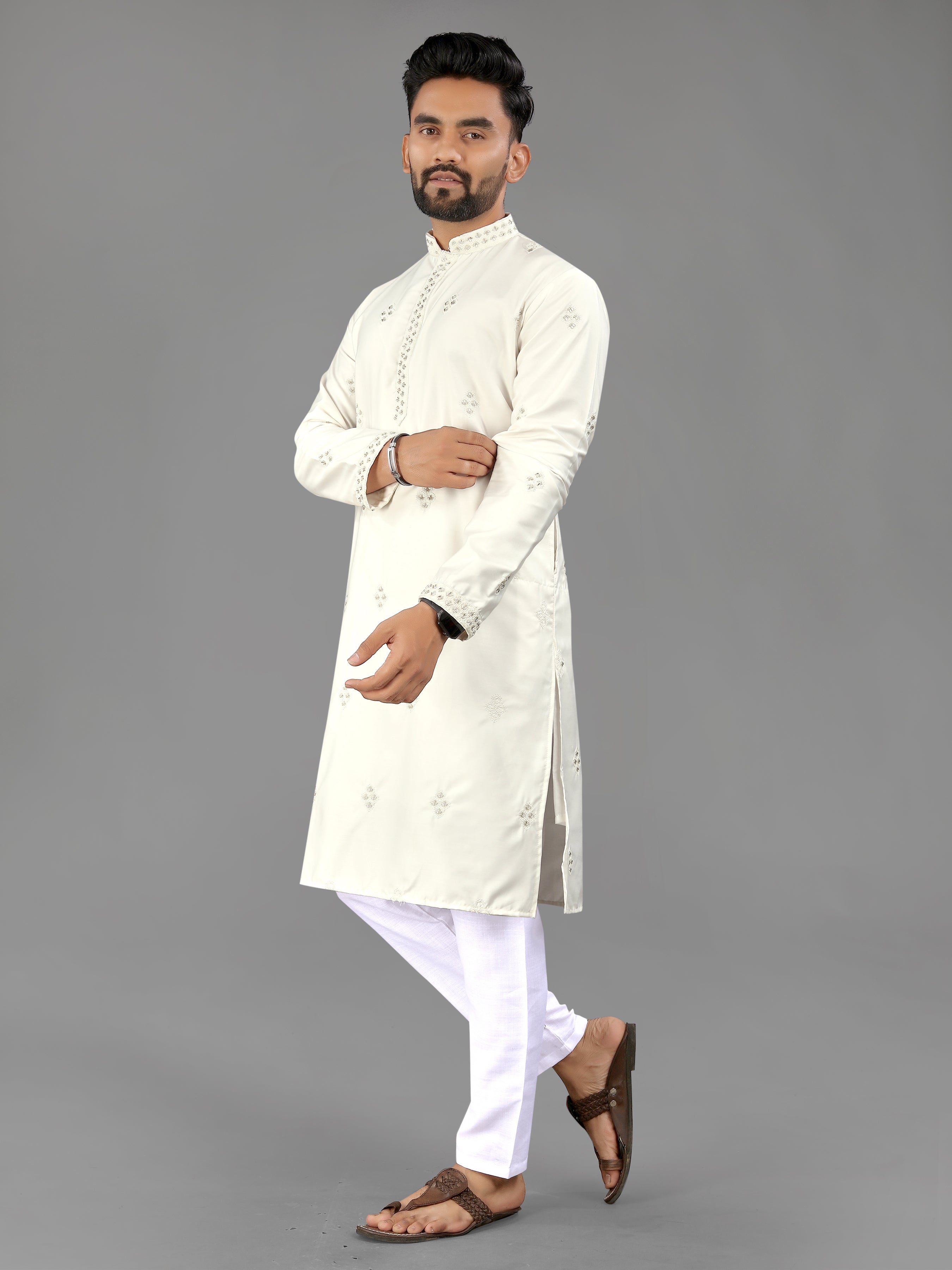 Men’s Val Moti Work Cotton Kurta Off White