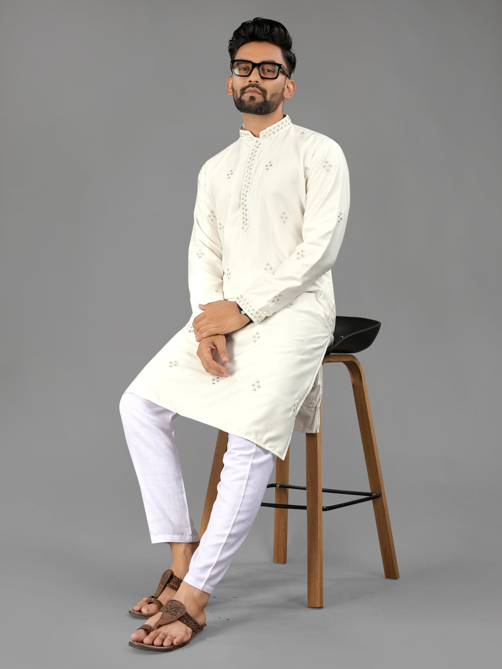 Men’s Val Moti Work Cotton Kurta Off White