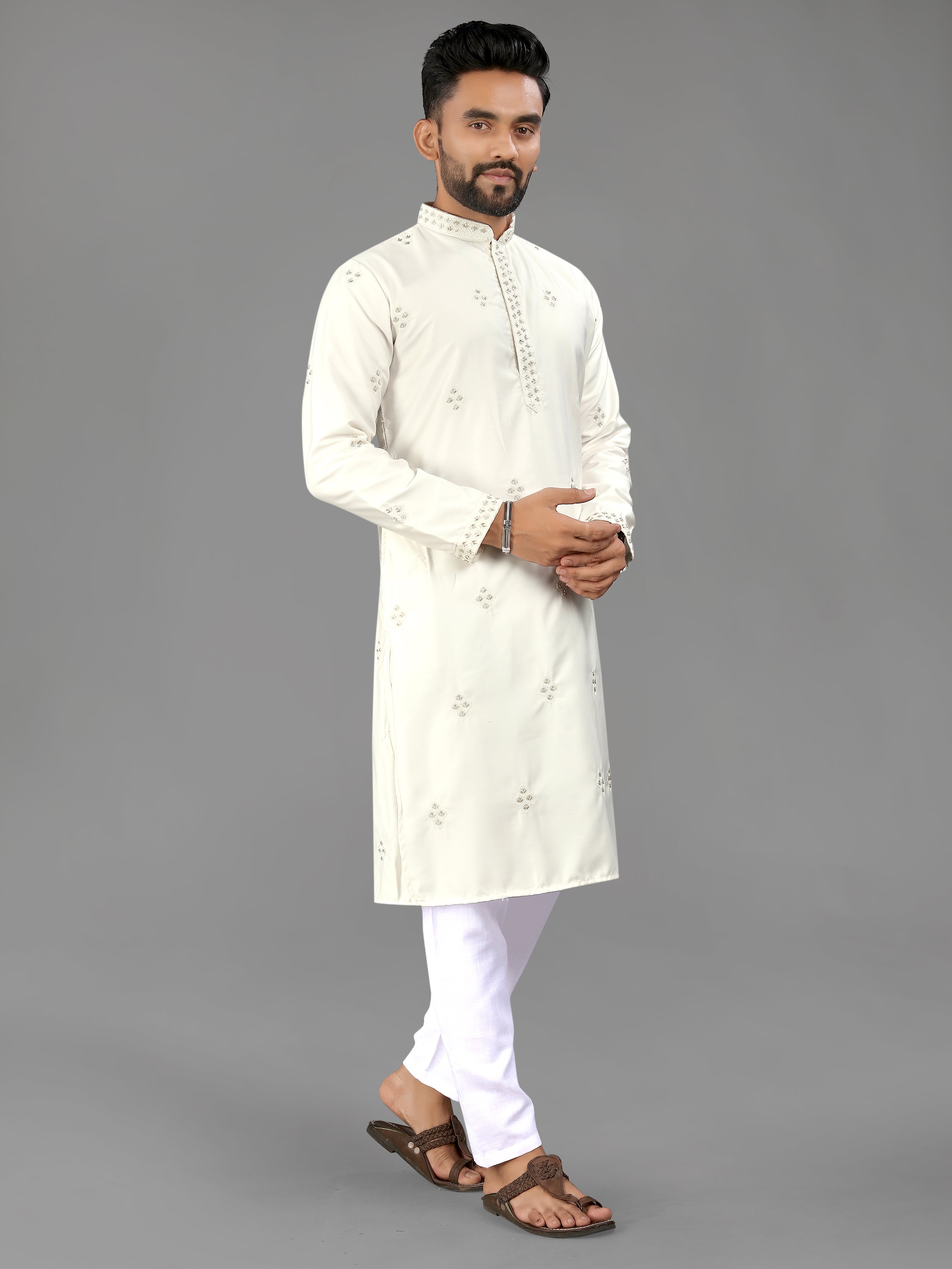 Men’s Val Moti Work Cotton Kurta Off White