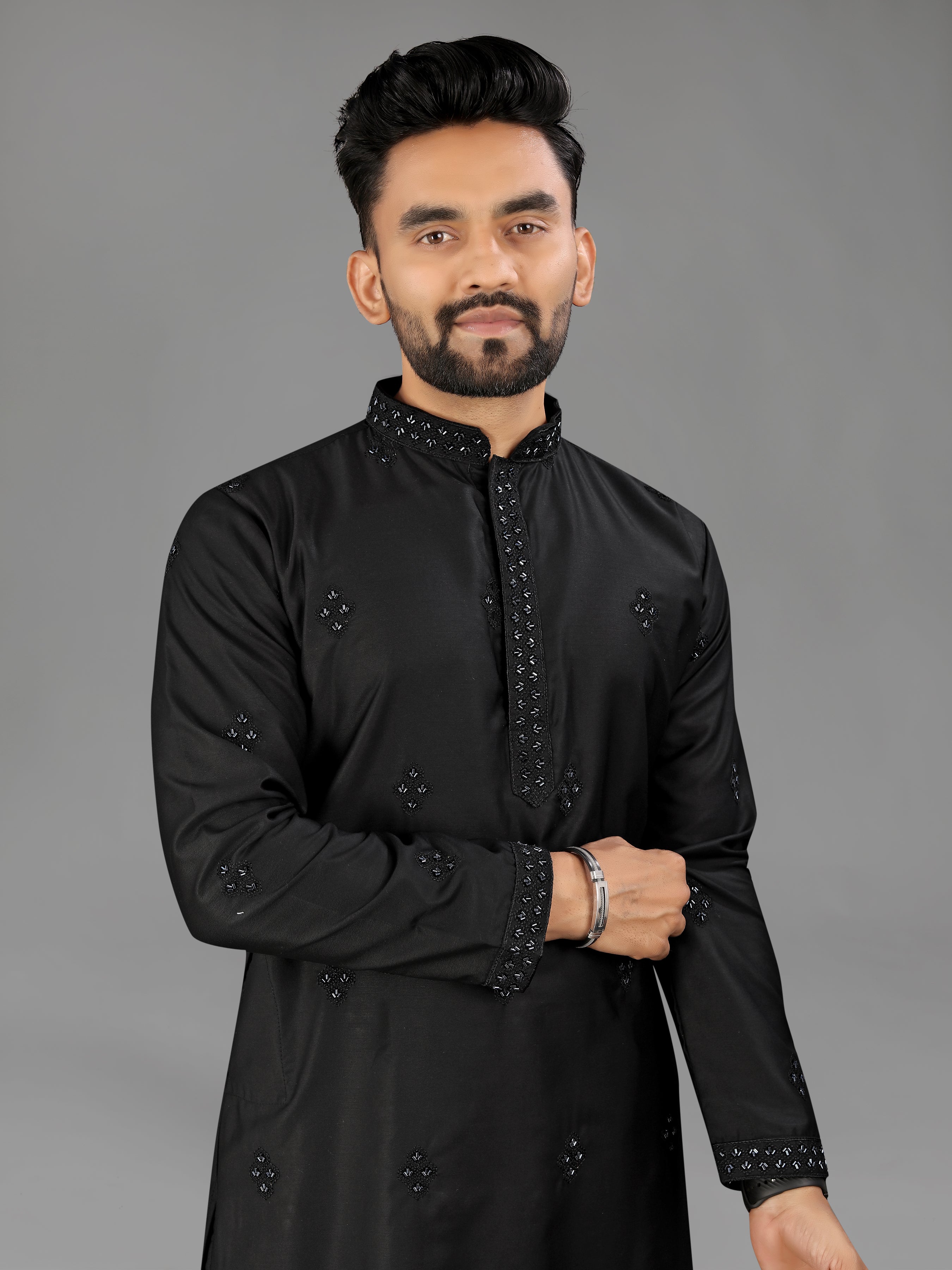 Men’s Val Moti Work Cotton Kurta Black